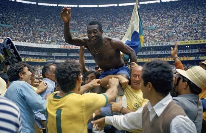 Pelé Giải Nghệ Năm Nào